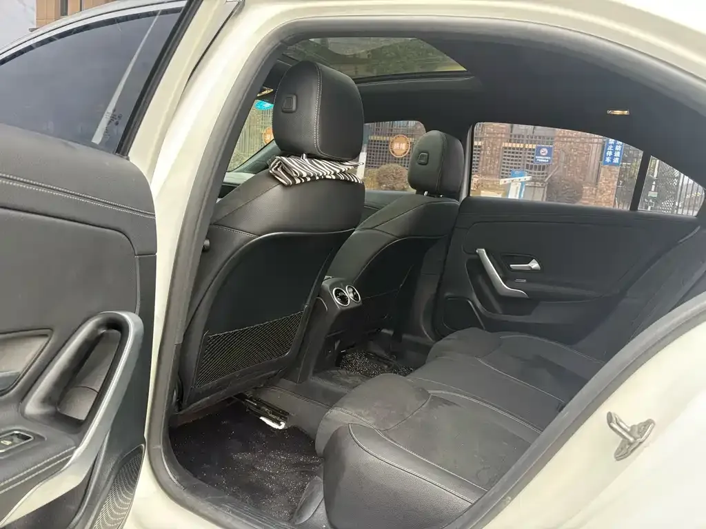 Mercedes-Benz A-Class 2021 из CN, фото 2