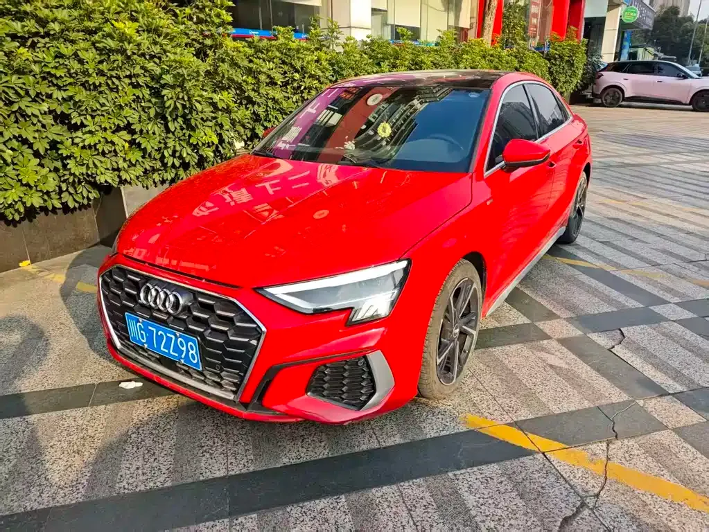 Audi A3 — фото 1