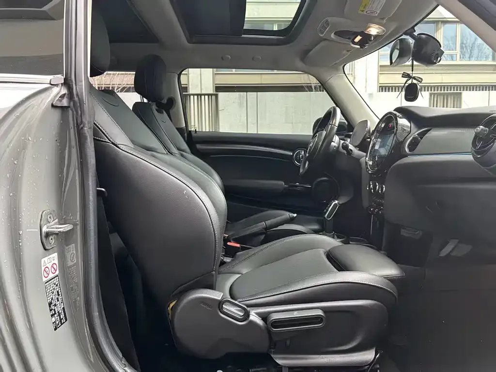 MINI Cooper (3-door) 2022 из CN, фото 3