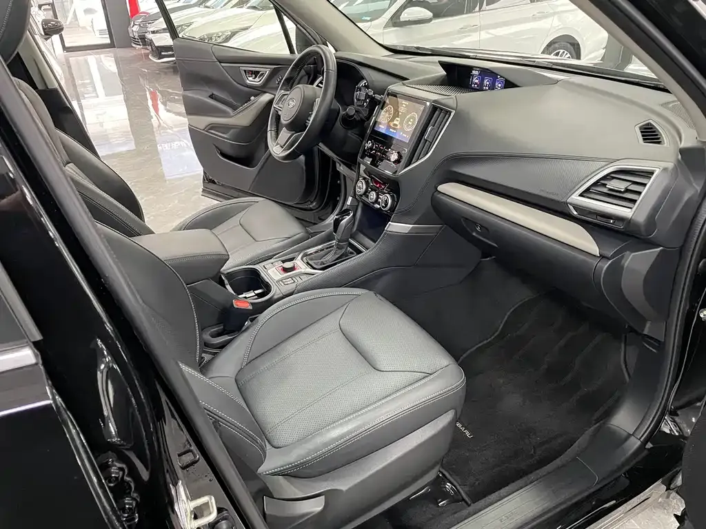 Subaru Forester 2022 из CN, фото 2