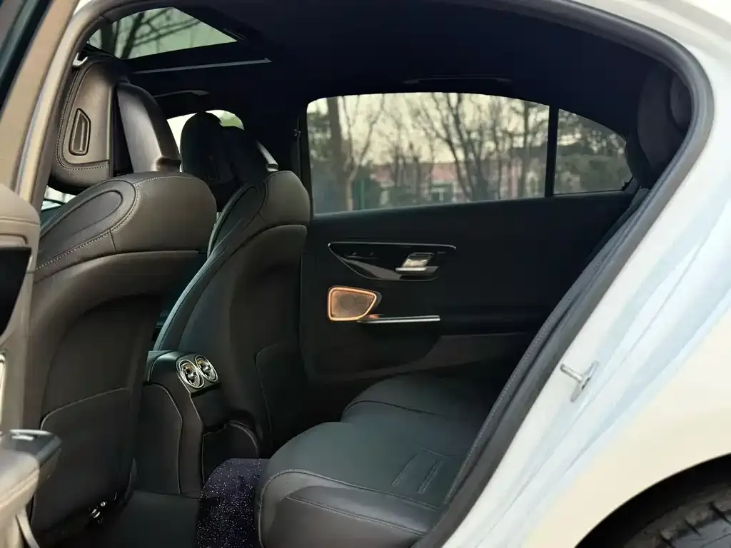 Mercedes-Benz C-Class 2023 из CN, фото 2