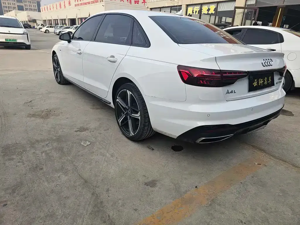 Audi A4L 2024 из CN, фото 6