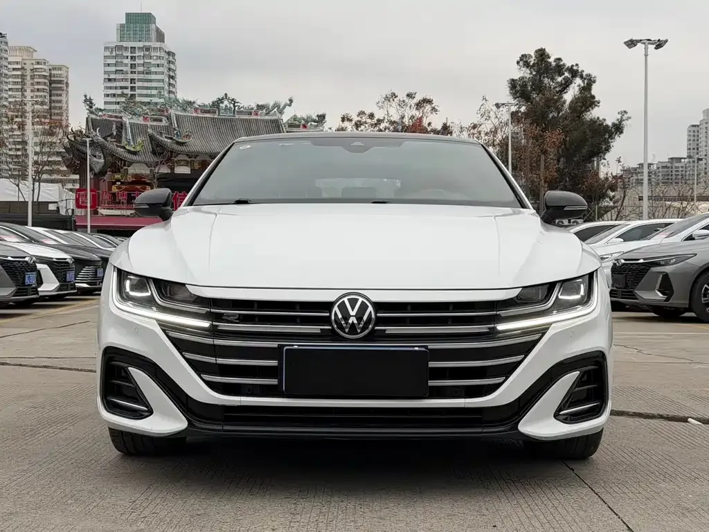 Volkswagen CC 2023 из CN, фото 5