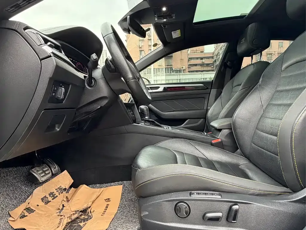 Volkswagen CC 2023 из CN, фото 3