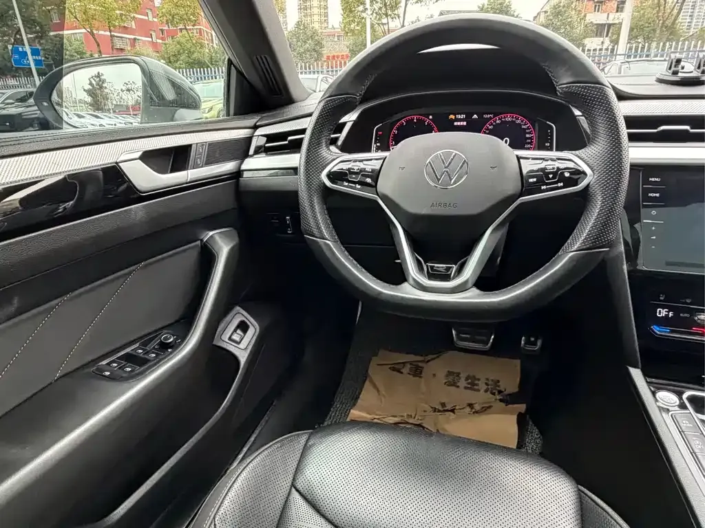 Volkswagen CC 2023 из CN, фото 8