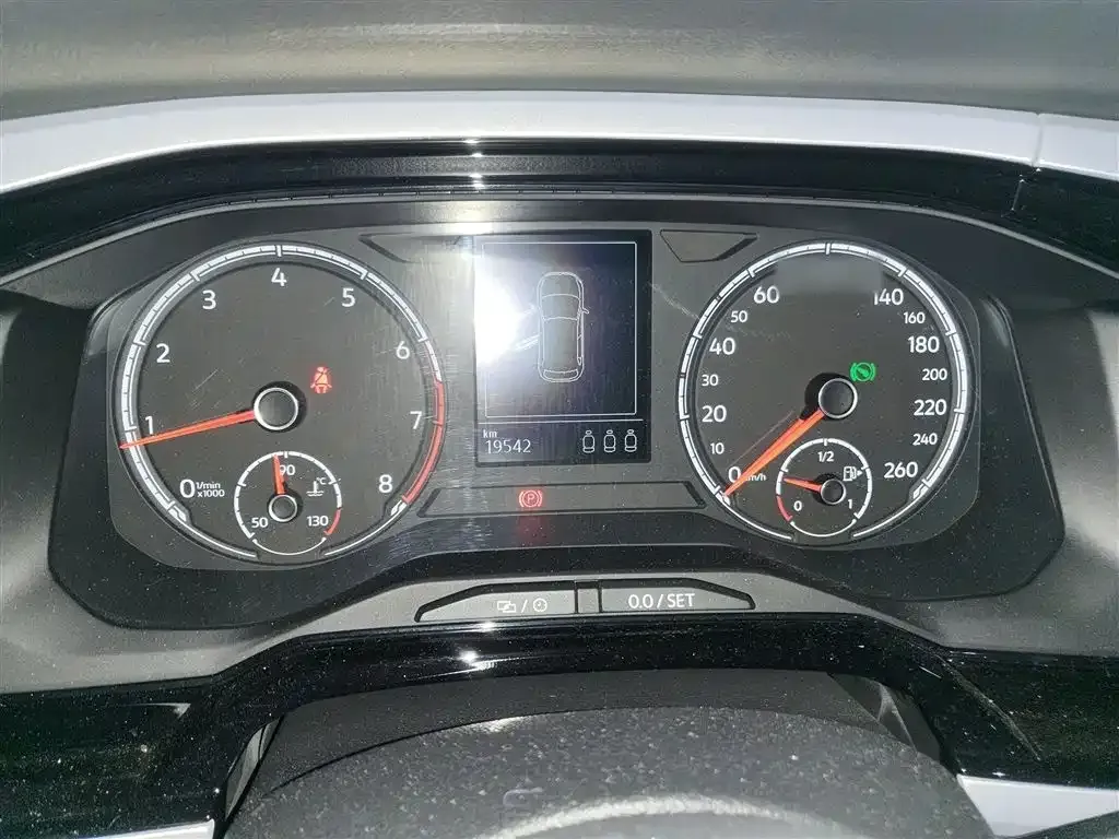 Volkswagen Polo 2023 из CN, фото 8