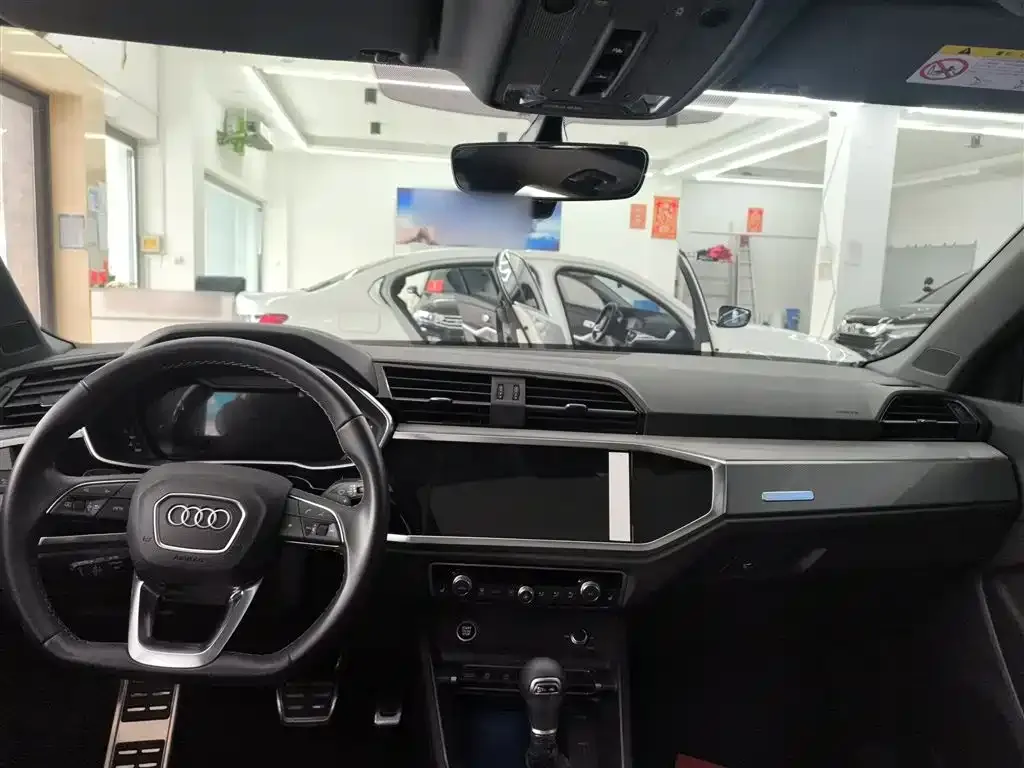 Audi Q3 2024 из CN, фото 4