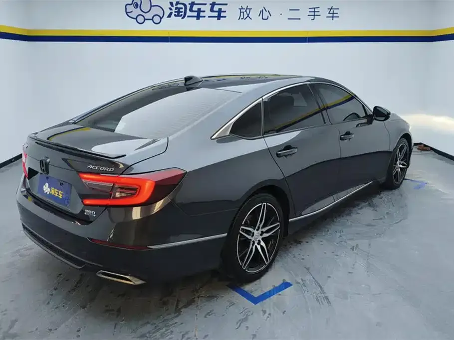 Honda Accord — фото 7
