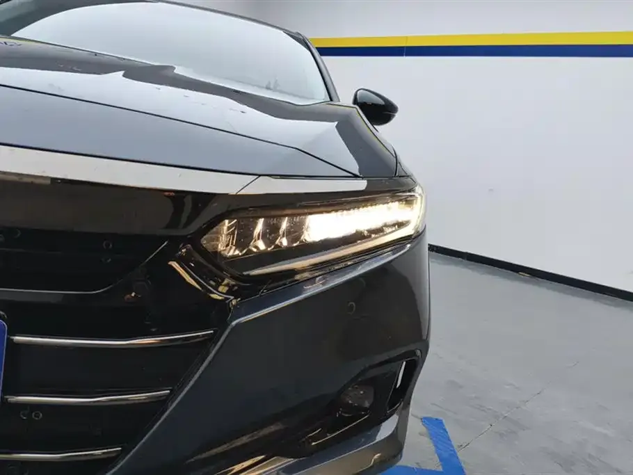 Honda Accord — фото 3