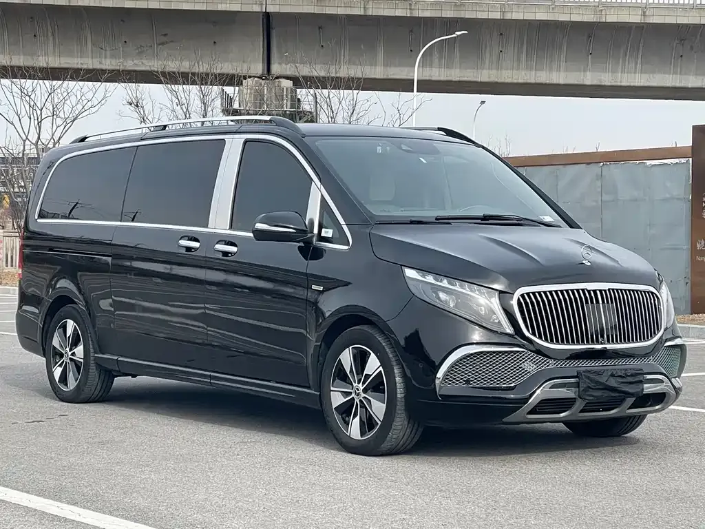 Mercedes-Benz V-Class — фото 10