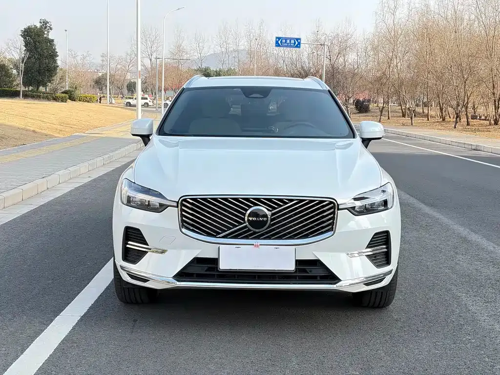 Volvo XC60 2025 из CN, фото 1