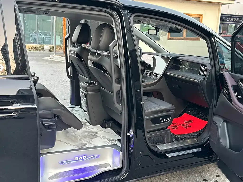 GAC Motor Trumpchi M8 — фото 3