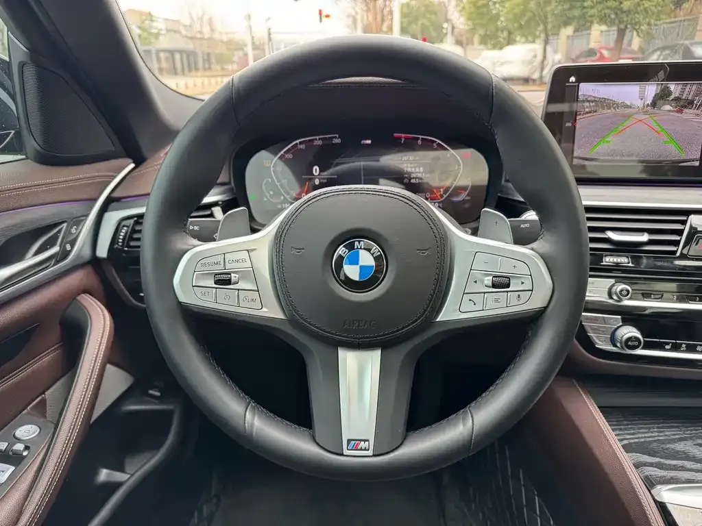 BMW 5 Series — фото 2