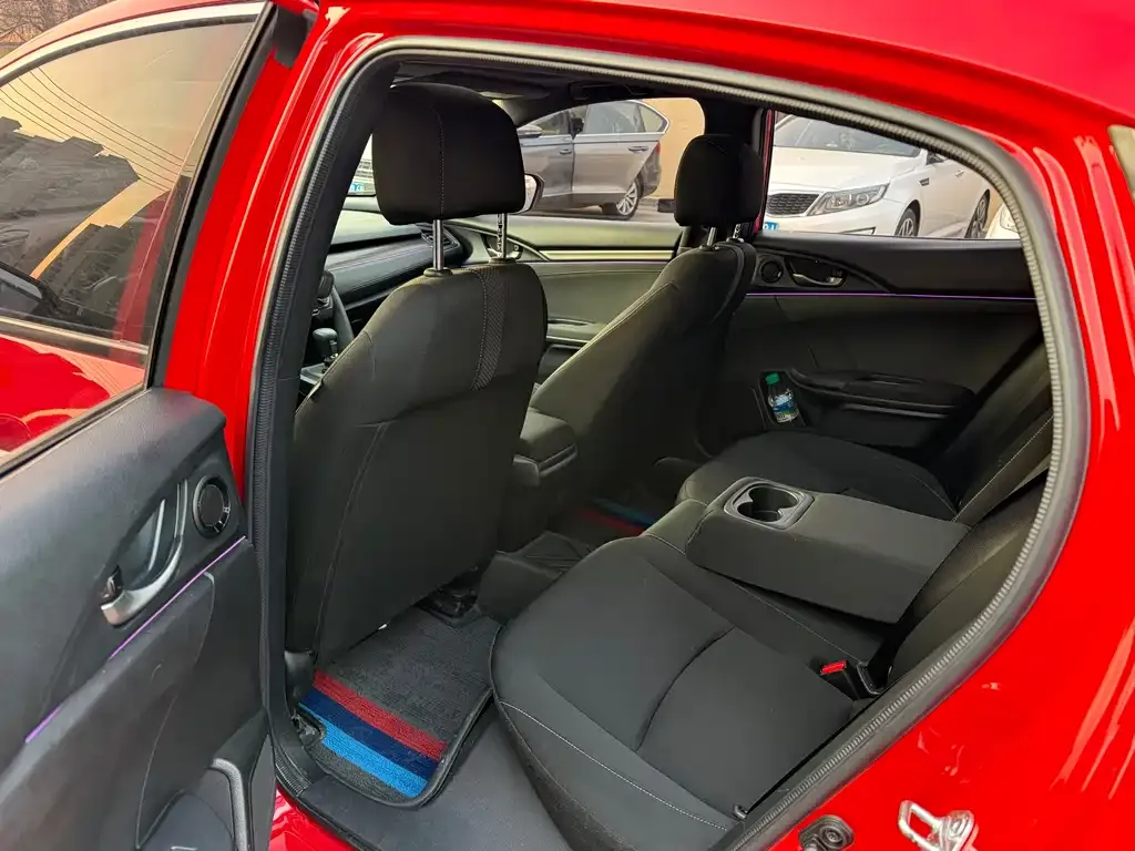 Honda Civic 2021 из CN, фото 2