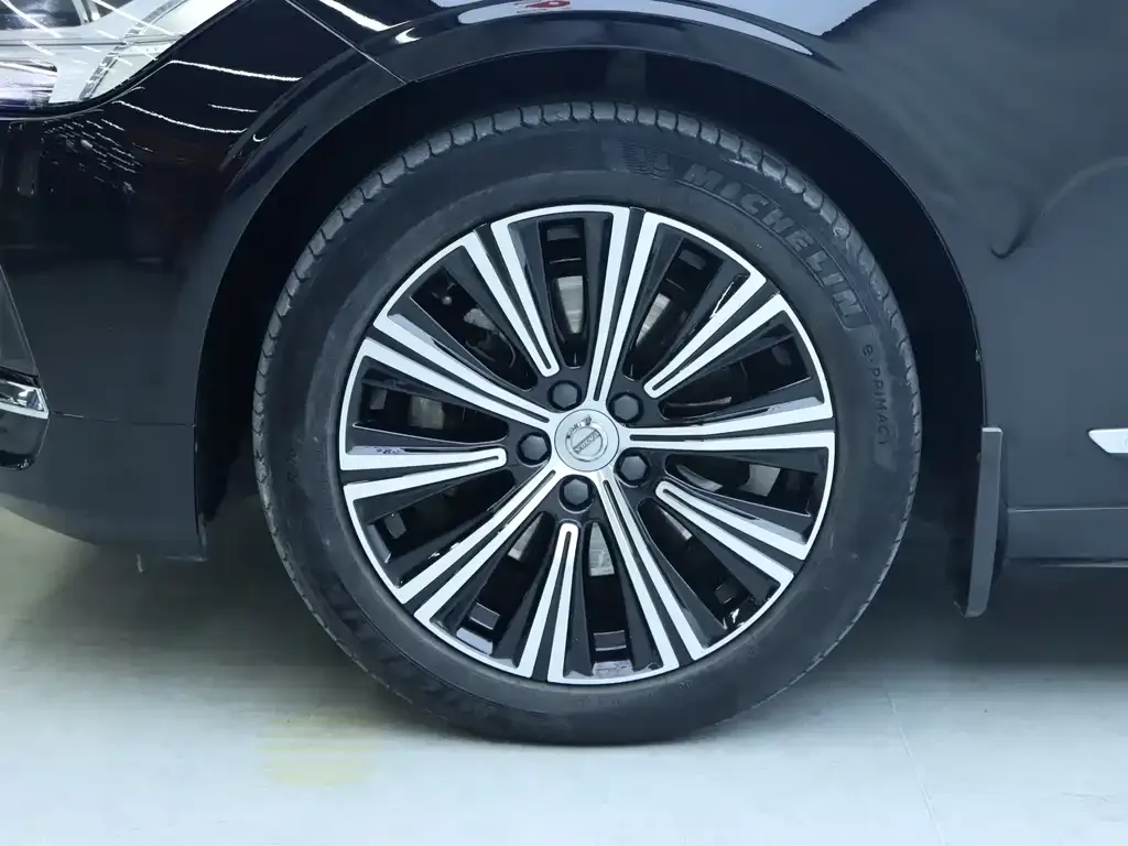 Volvo S90 — фото 8