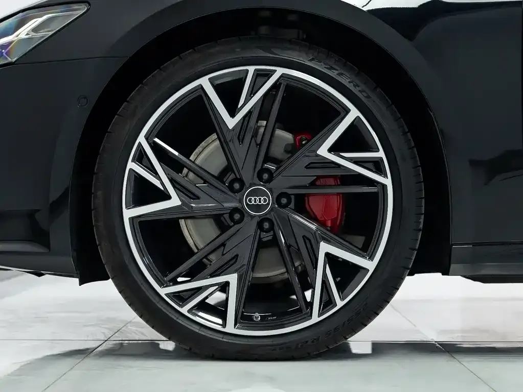 Audi A7L 2024 из CN, фото 6