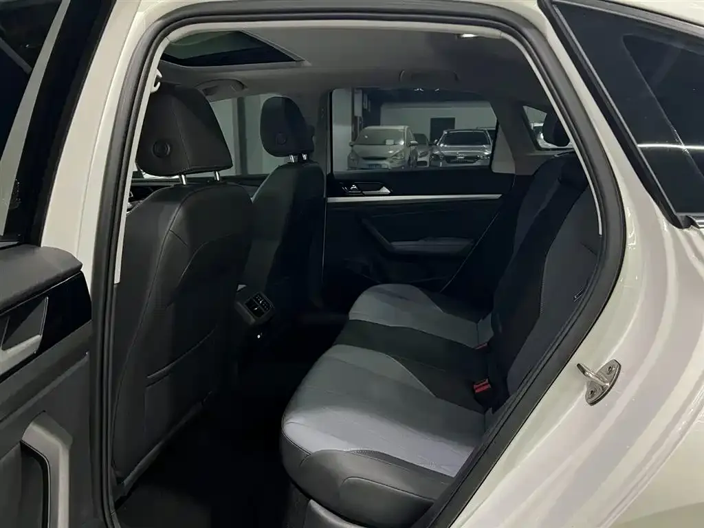 Volkswagen Lavida 2023 из CN, фото 6