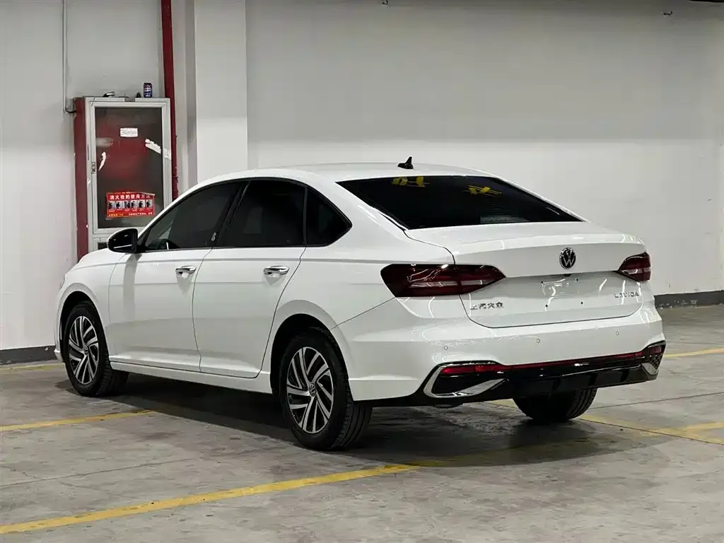 Volkswagen Lavida 2023 из CN, фото 8