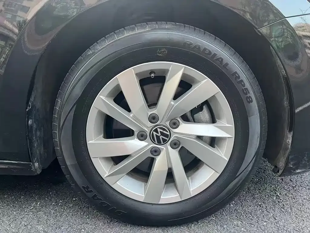 Volkswagen Passat — фото 6