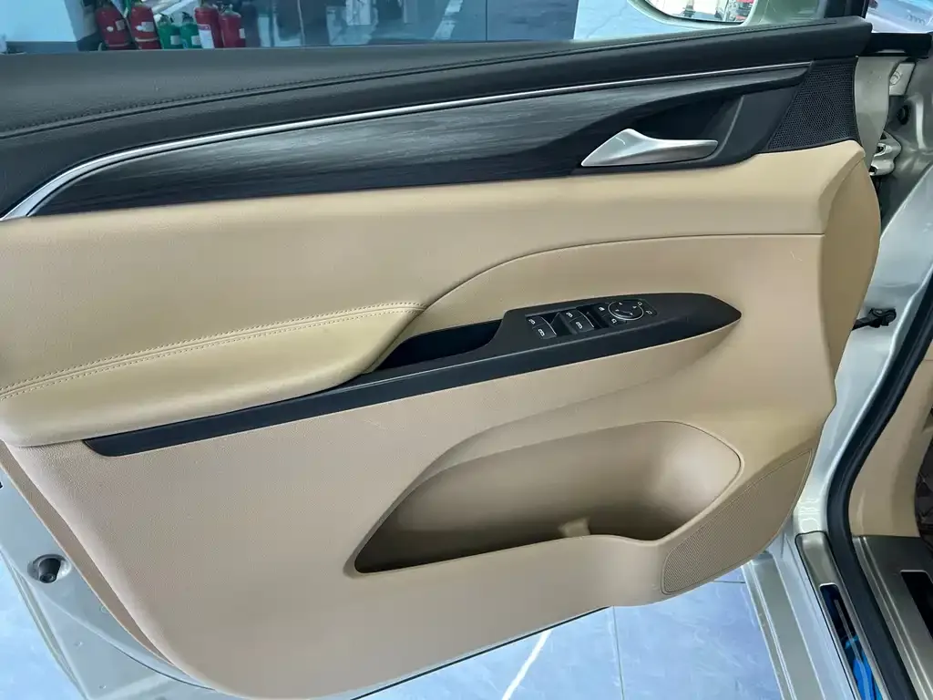 Buick GL8 2021 из CN, фото 4