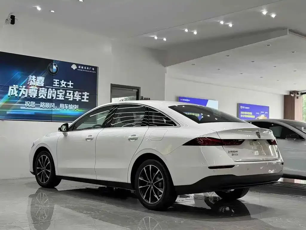 Roewe D7 — фото 7