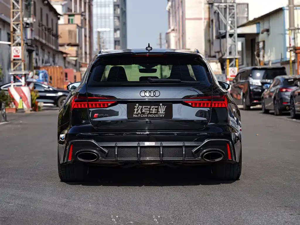 Audi RS 6 2023 из CN, фото 10