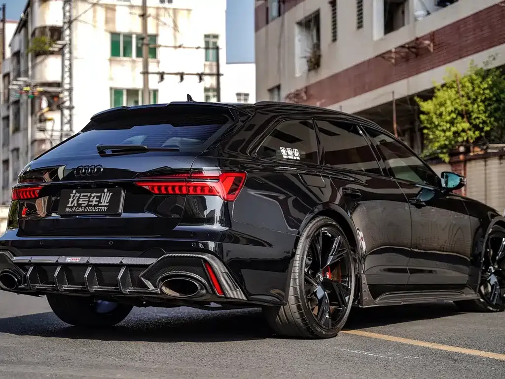 Audi RS 6 2023 из CN, фото 9