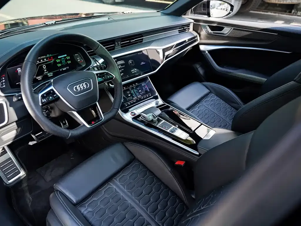 Audi RS 6 2023 из CN, фото 6