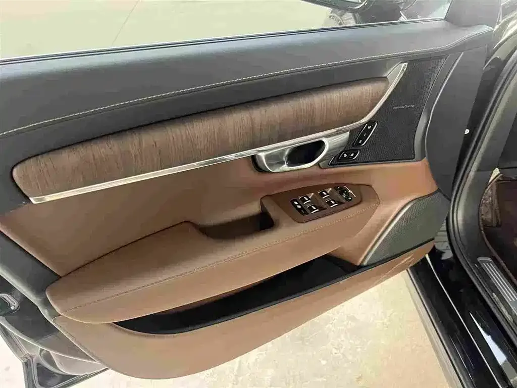 Volvo S90 2024 из CN, фото 5