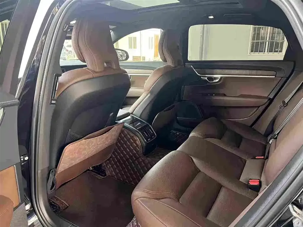 Volvo S90 2024 из CN, фото 7