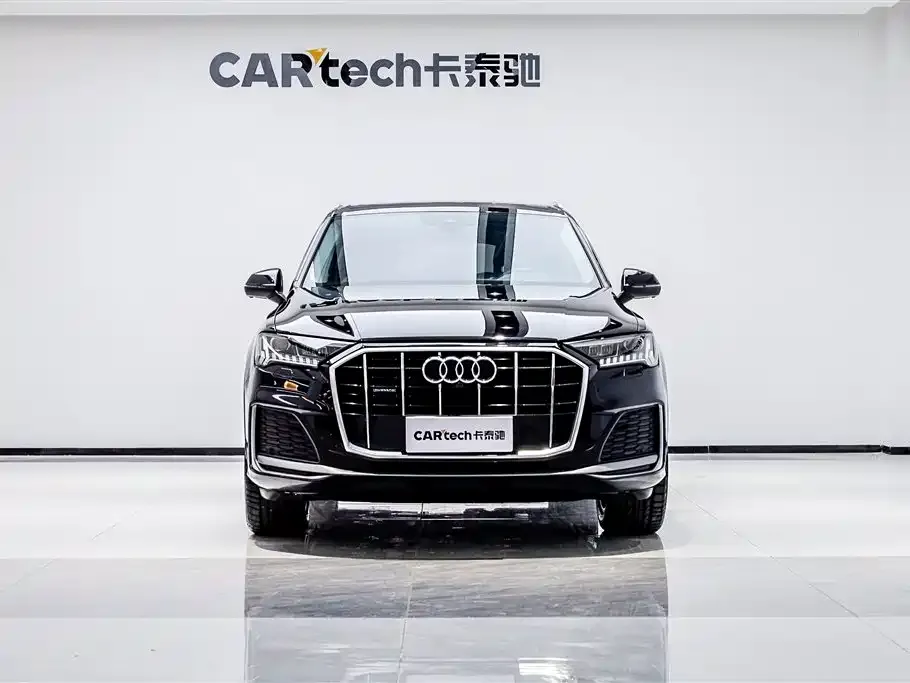 Audi Q7 2021 из CN, фото 2