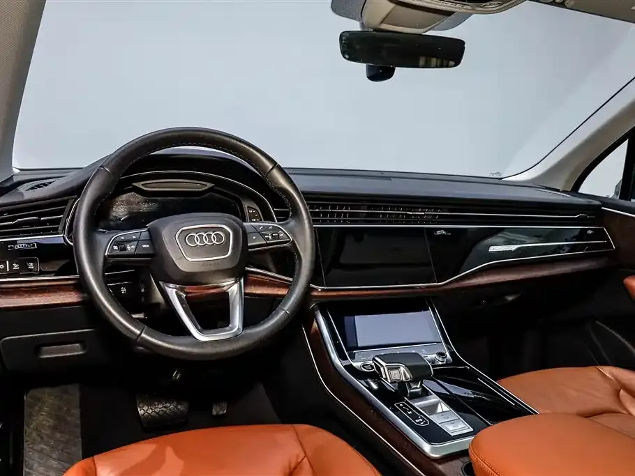Audi Q7 2021 из CN, фото 6