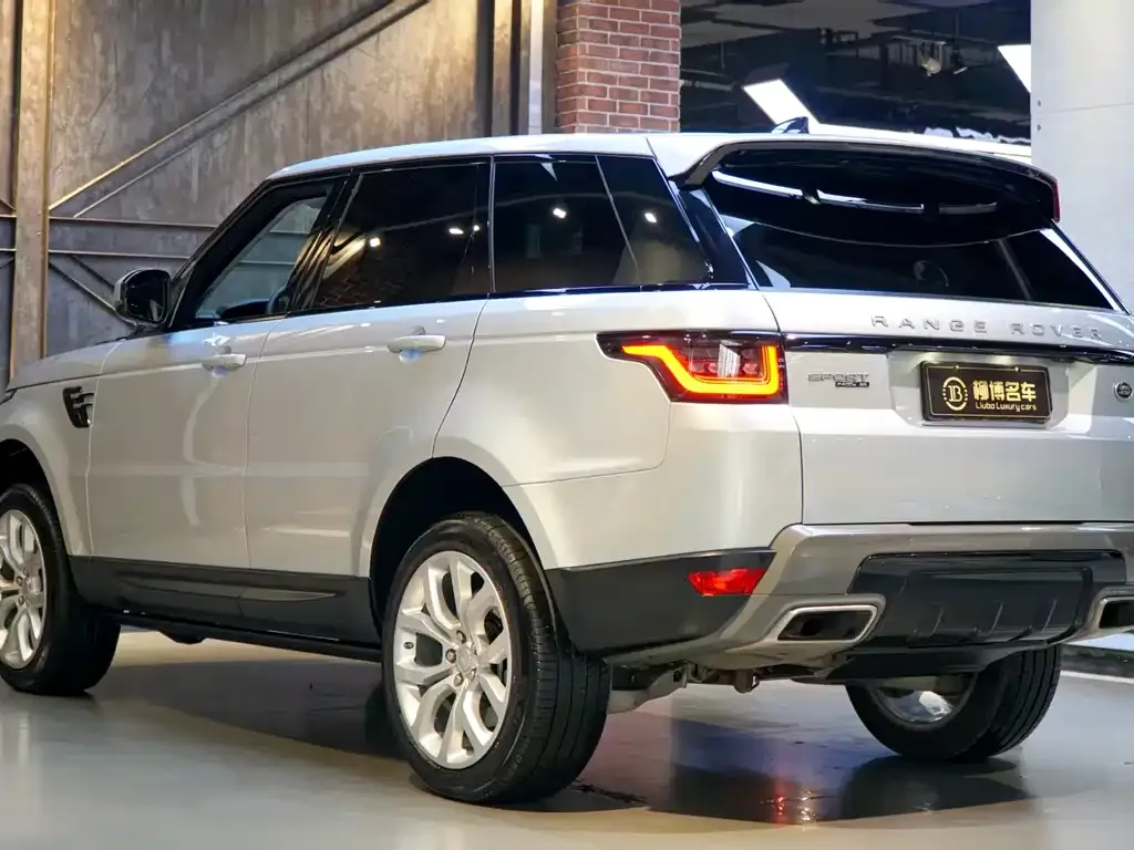Land Rover Sport PHEV — фото 10