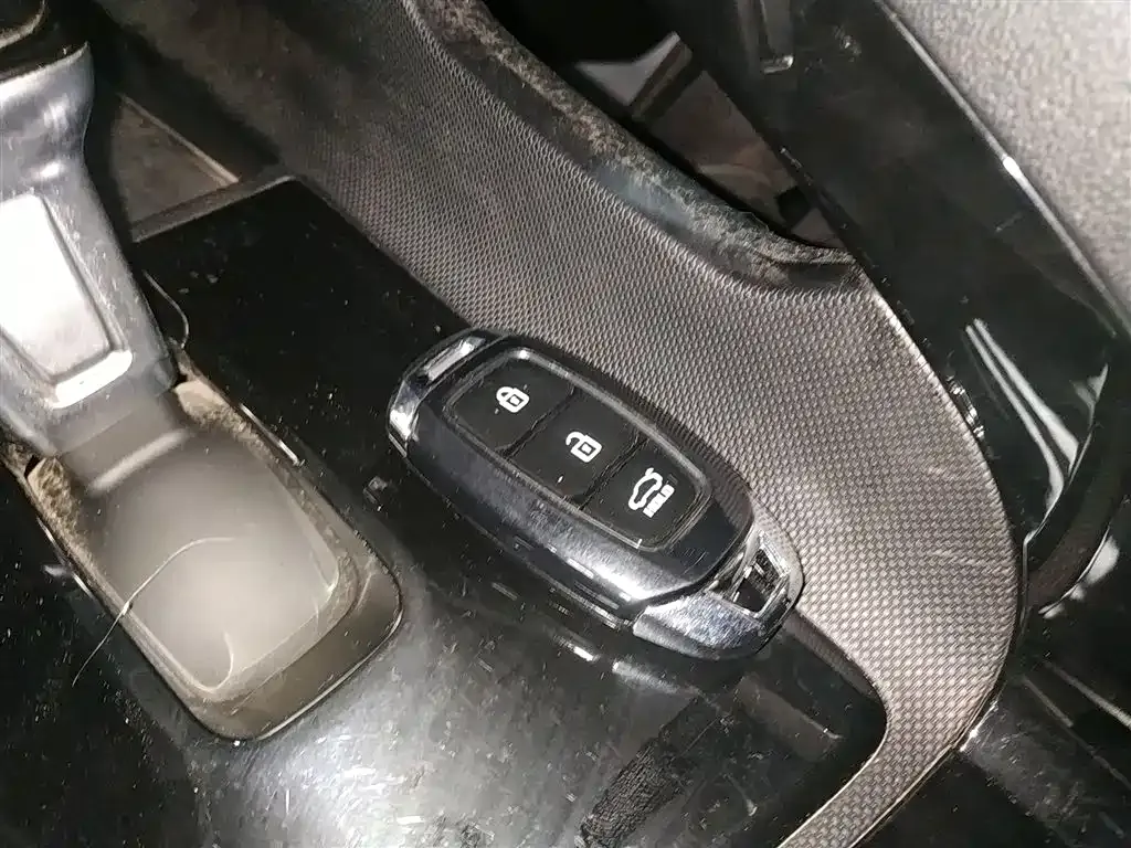 Hyundai Elantra 2021 из CN, фото 10