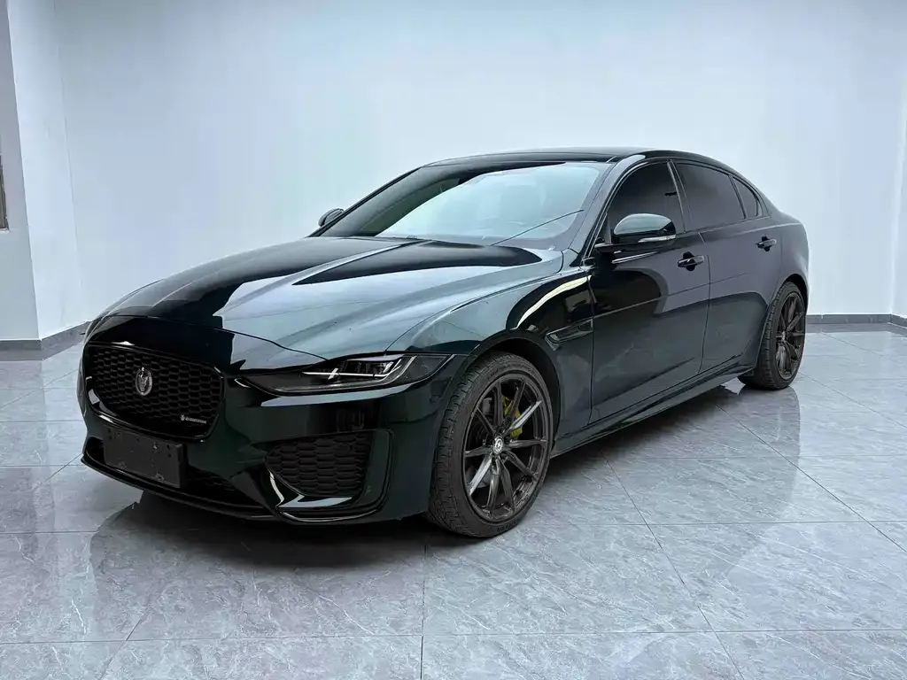 Jaguar XEL — фото 1