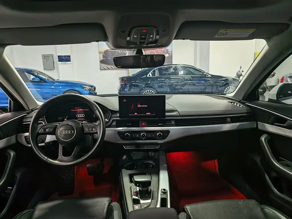 Audi A4L 2021 из CN, фото 10