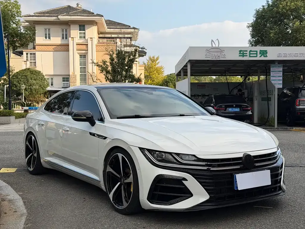 Volkswagen CC 2023 из CN, фото 10