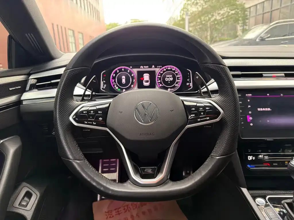 Volkswagen CC 2023 из CN, фото 2
