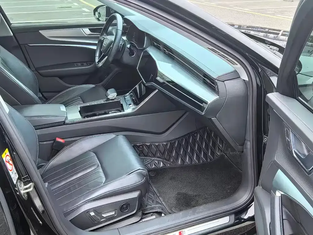 Audi A6L 2023 из CN, фото 4