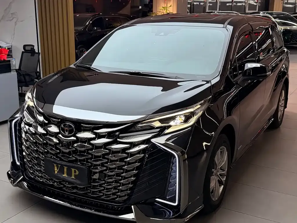 Toyota Sienna 2025 из CN, фото 1