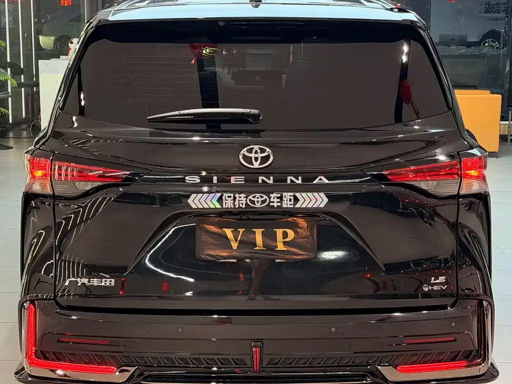 Toyota Sienna 2025 из CN, фото 4