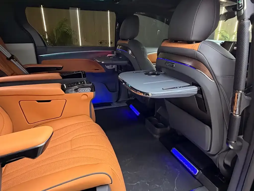 Toyota Sienna 2025 из CN, фото 3
