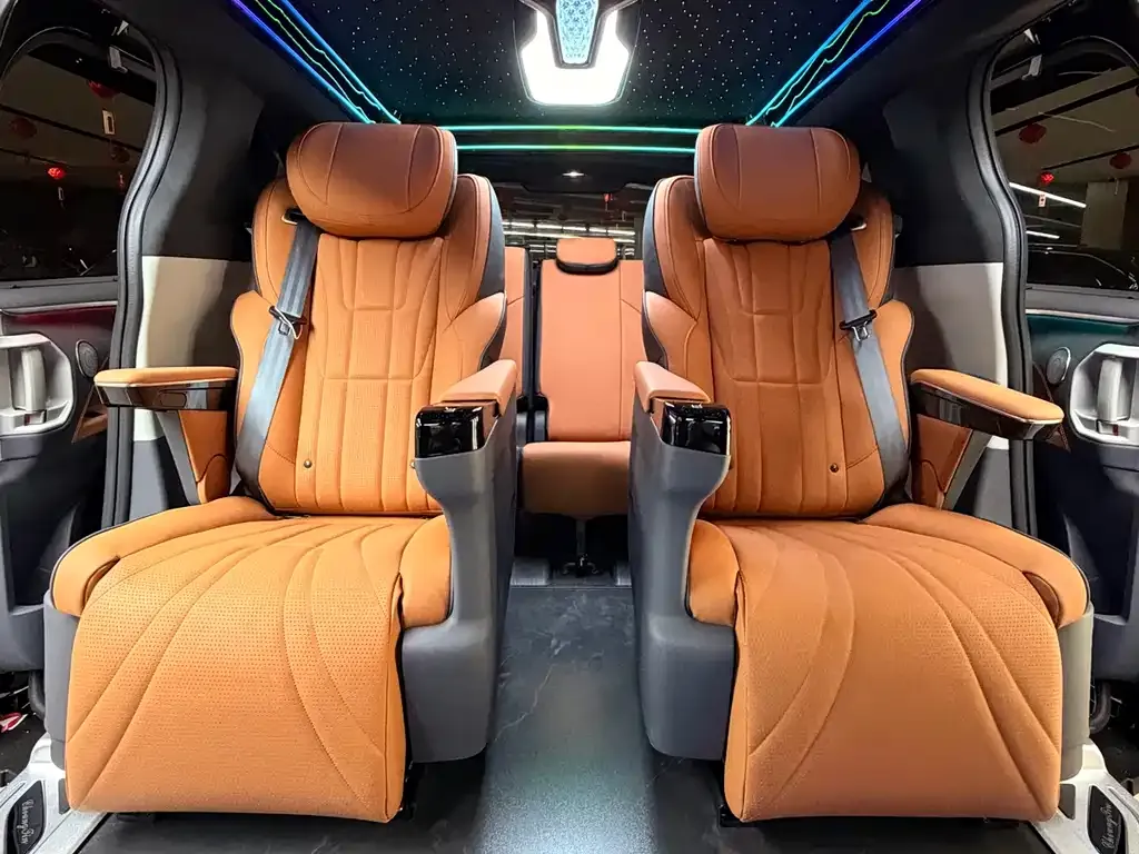 Toyota Sienna 2025 из CN, фото 9