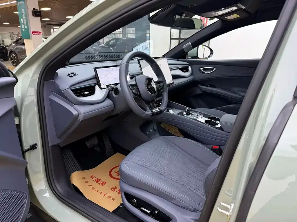BYD Seal 06GT — фото 9