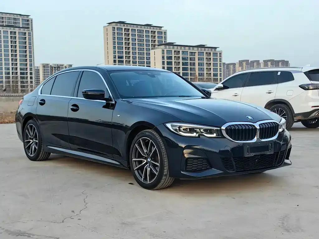 BMW 3 Series 2022 из CN, фото 2