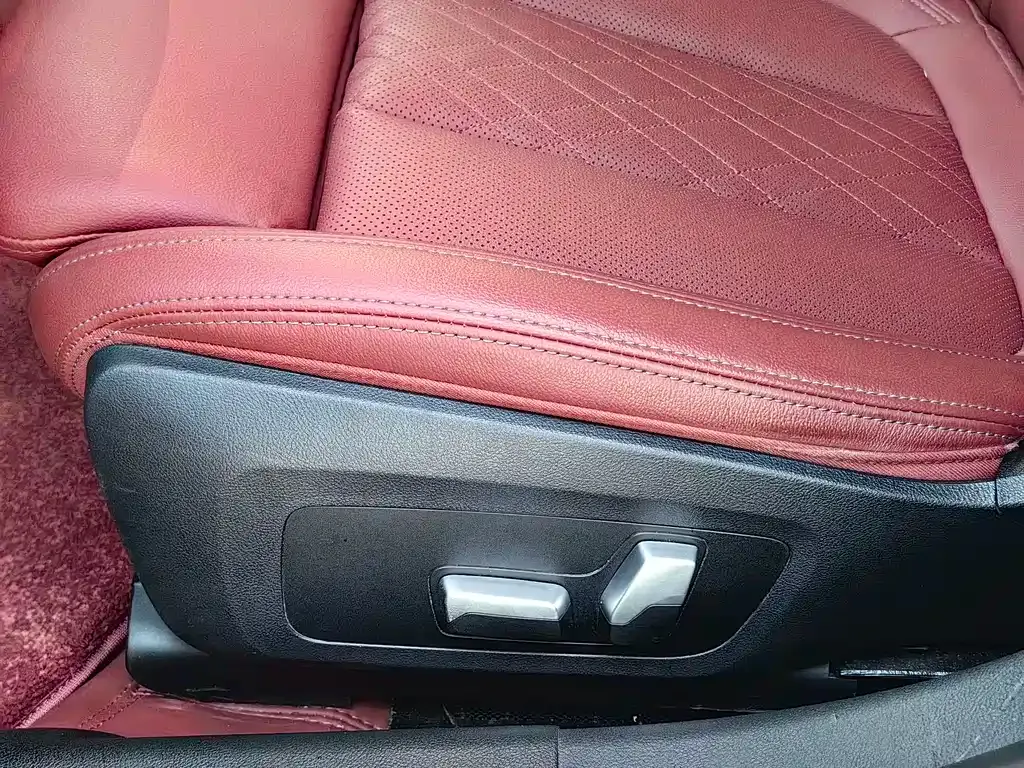 BMW 3 Series 2022 из CN, фото 10
