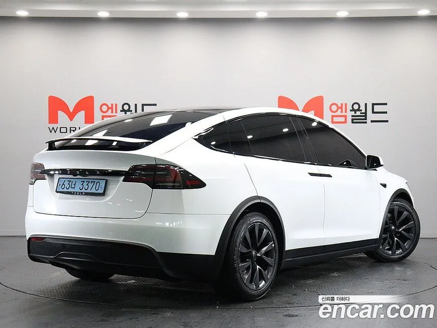 Tesla Model X — фото 5