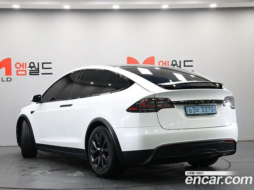 Tesla Model X — фото 4