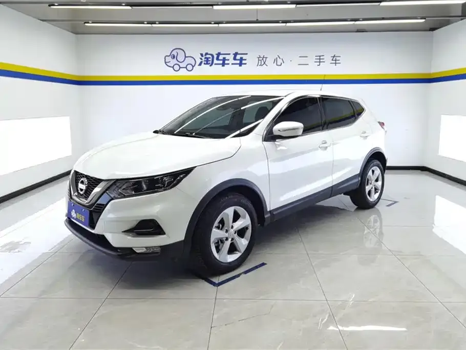 Nissan Qashqai — фото 1