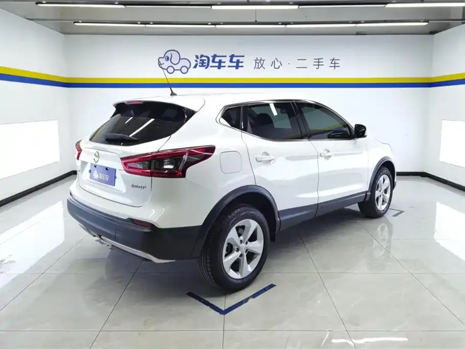 Nissan Qashqai — фото 7